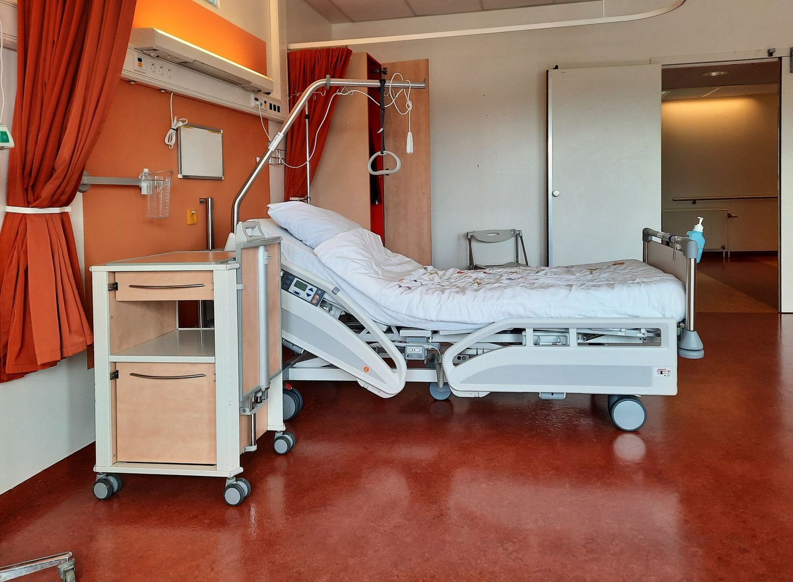Healthcare facility photograph, view 4