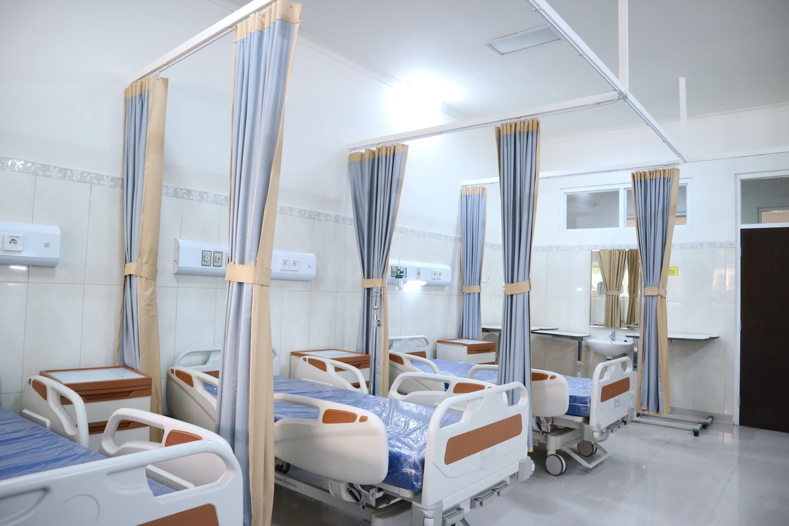 Healthcare facility photograph, view 2